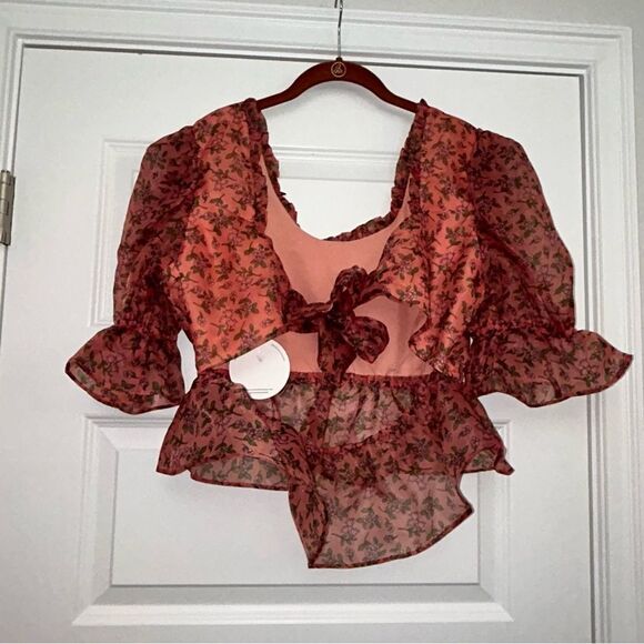 New, Lost + Wander Venus Rising Floral Print Puff Short Sleeve Peplum Top - Picture 12 of 13